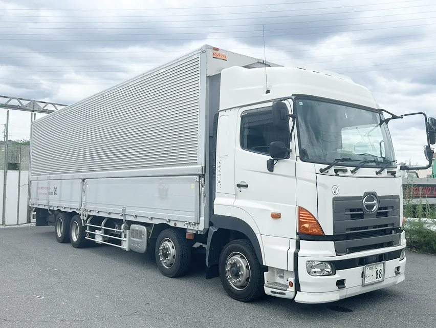 大型トラック